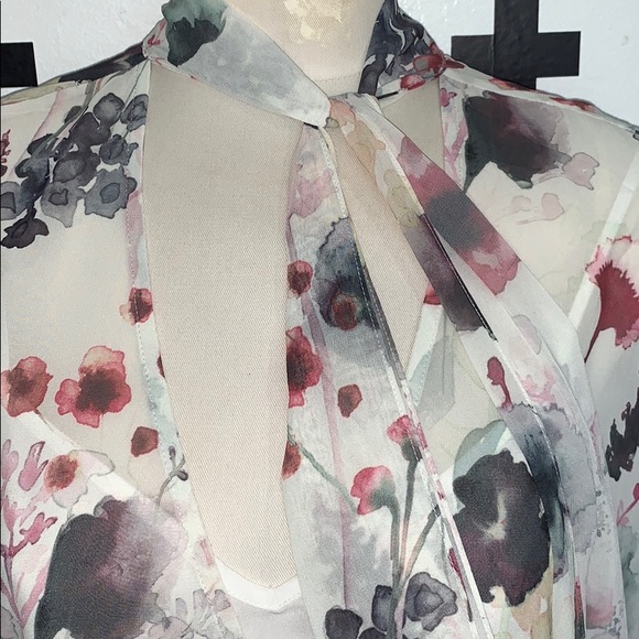 Haute Hippie floral dress with neck tie - Picture 7 of 11